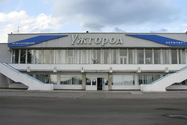 Кілька авіакомпаній готові літати з Ужгорода до Києва, але все впирається в ціну на квиток