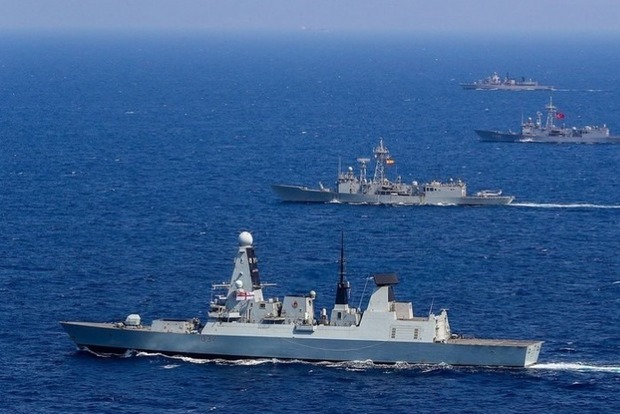В окупованому Криму злякалися кораблів НАТО в Чорному морі
