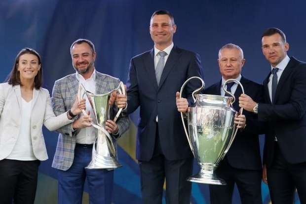 Шевченко и Кличко снялись в ярком видео к финалу Лиги чемпионов в Киеве