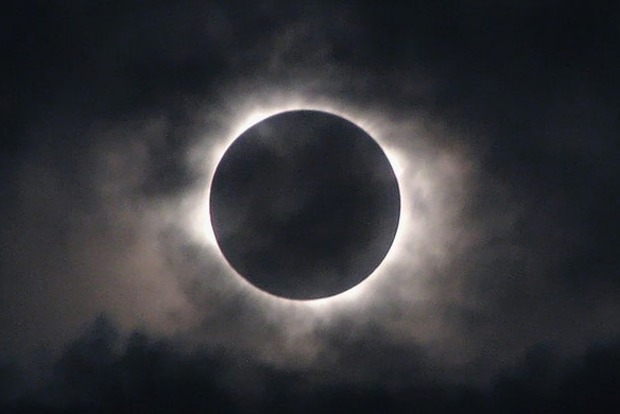 Українці сьогодні зможуть спостерігати місячне затемнення
