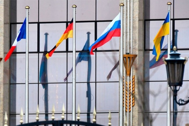 Украина, Германия и Франция на переговорах в Минске осудили нарушение боевиками договоренности о перемирии на Донбассе