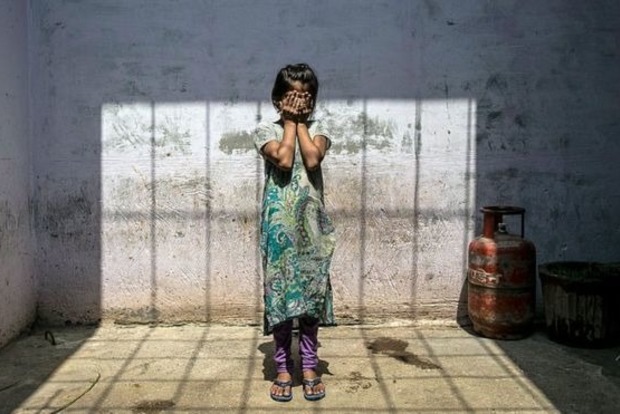В Індії зґвалтована 10-річна дівчинка народила дитину