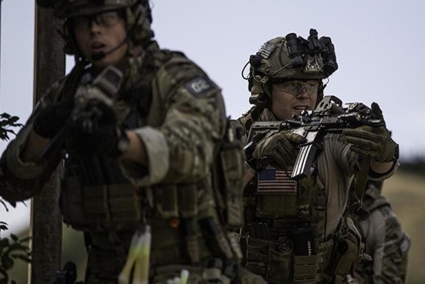Южная Корея и США проводят совместные военные учения