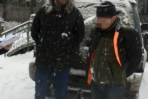 В зоне АТО двое сотрудников СБУ требовали взятку
