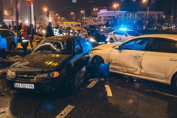 Мажорское ДТП в Киеве с пятью авто: погибла женщина