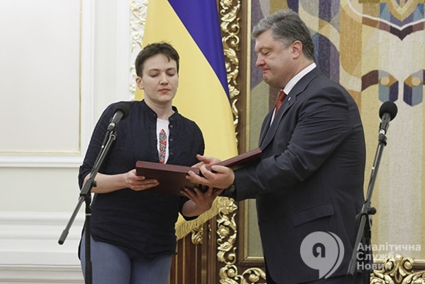 Савченко - россиянам: Нечего бояться, вам пора вставать с колен