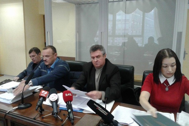 Защита судьи Головатюка утверждает, что их подзащитного силой заставили взять деньги