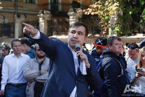 Саакашвілі просить дати йому політичний притулок в Україні - адвокат