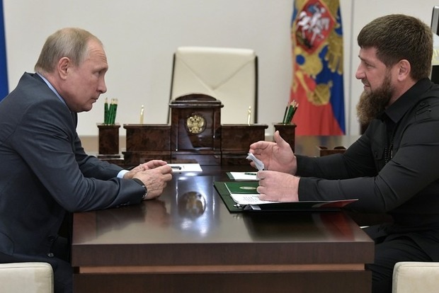 Кто в доме хозяин? Кадыров встретился с Путиным, хотя тот еще вчера этого не планировал