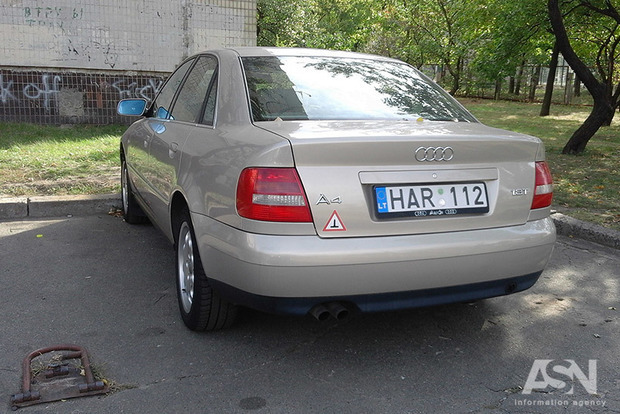 Тупик для евробляхерив: Украинские водители массово избавляются от авто