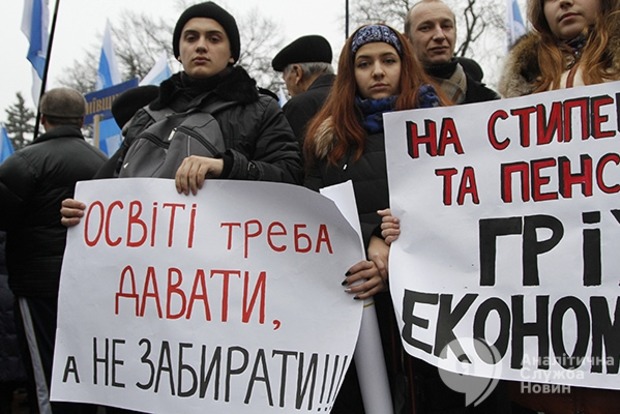 Украинцы хотят возвращения техникумов и колледжей в систему образования