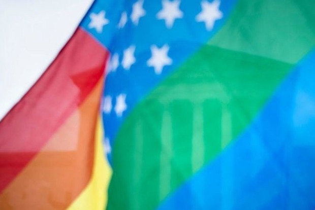 Сенат США принял закон о признании однополых браков