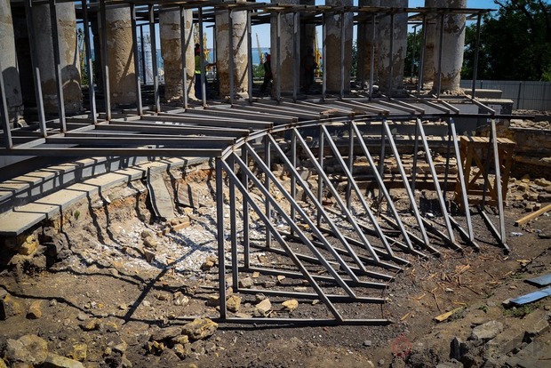 Во время реставрации Воронцовского дворца в Одессе были найдены древние артефакты