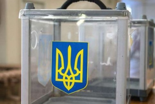На одном из участков Харькова глава комиссии потерял печать