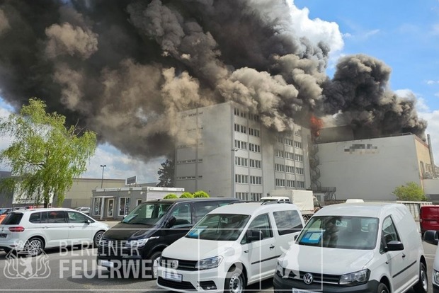 Велика пожежа на німецькому оборонному передкритті з виробництва ракет та ЗРК IRIS-T