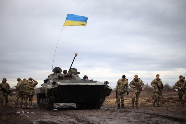 Бойцы ВСУ на Донбассе попали под жесткий огонь 