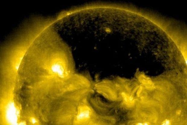 В Солнце обнаружена гигантская дыра - NASA