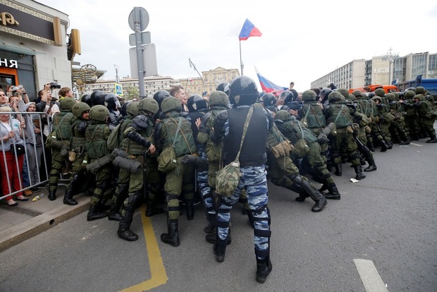 В РФ на антикоррупционных митингах задержали более 1500 тысячи человек