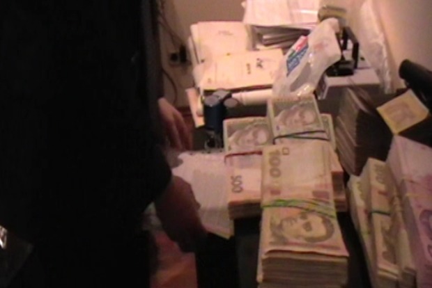 В Киеве торговцы бытовой техникой не заплатили более двух миллионов гривен налогов
