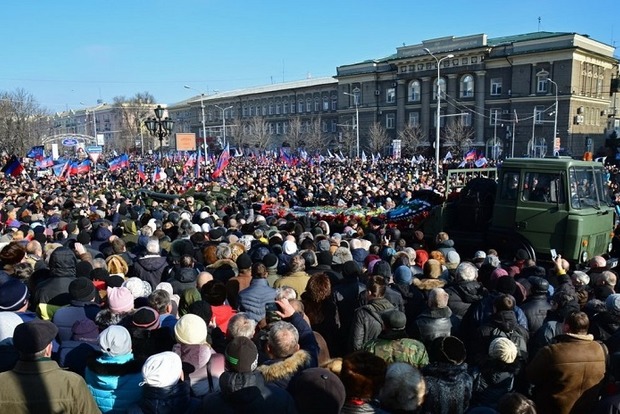 В «ДНР» похвастались, что хоронить Гиви выгнали на улицу в мороз 55 тыс. человек