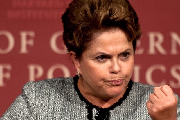 Дилма Русеф отстранена от должности президента Бразилии 