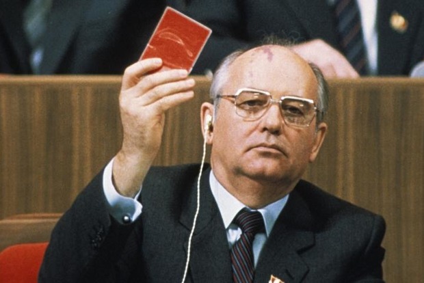 AP: Михаил Горбачев прооперирован в Москве