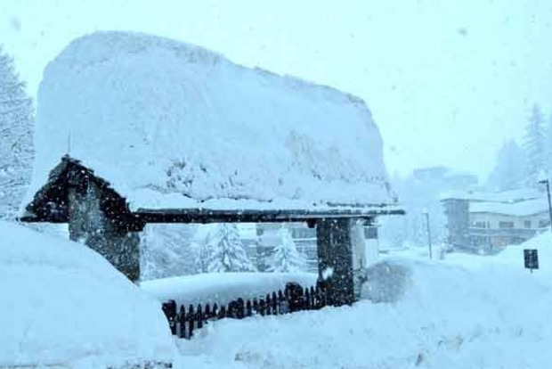 В Альпах у снігову пастку потрапили 10 тисяч туристів