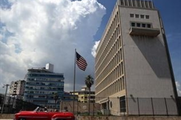 США хочет закрыть посольство на Кубе из-за звуковой атаки