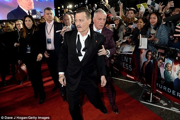 Джонни Депп пришел пьяным на мировую премьеру фильма