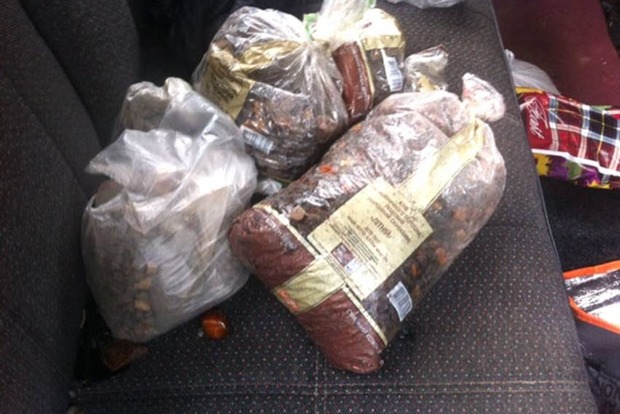 На Ровенщине полицейские обнаружили три килограмма янтаря у местного жителя