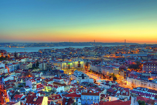 В Лиссабоне произошел взрыв, пострадали туристы