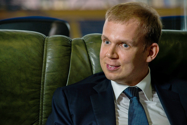 Суд конфисковал нефтепродукты Курченко на 800 млн грн