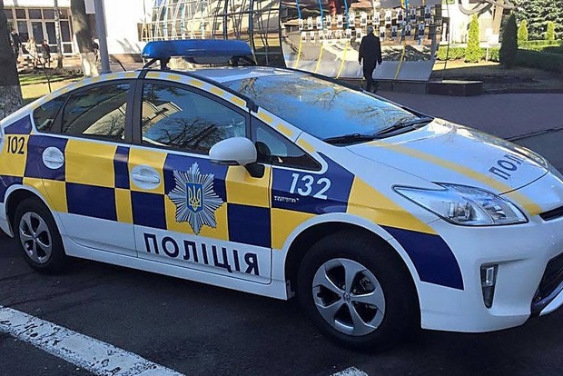 На машины для патрульных в Луганской и Донецкой областях выделено 43 миллиона гривен