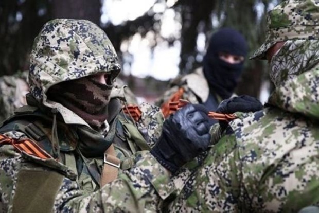Донецким террористам урезали зарплаты, боевики протестуют