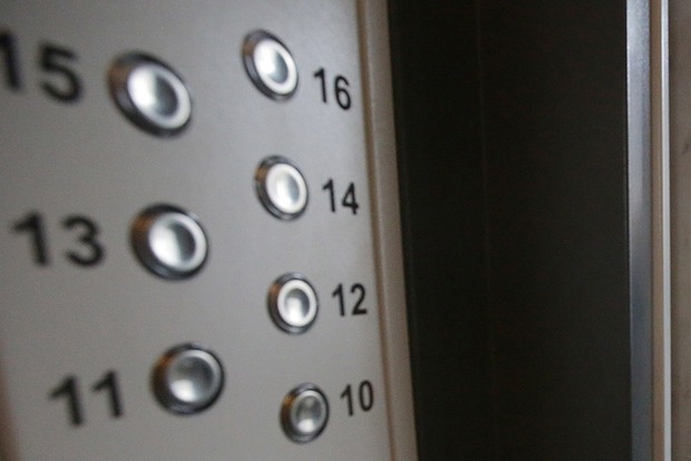 У Москві в новобудові обірвався ліфт: загинули п'ятеро робітників