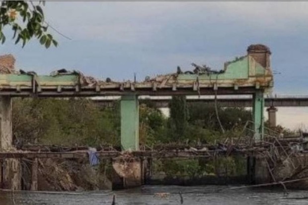В Кривом Роге ликвидируют последствия российского теракта на  Карачуновской плотине