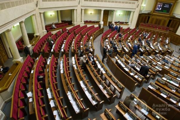 Питання відставки Яценюка відсутнє на порядку денному парламенту