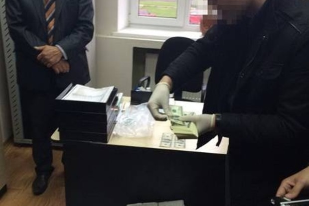 В Полтавской области глава района попался на взятке