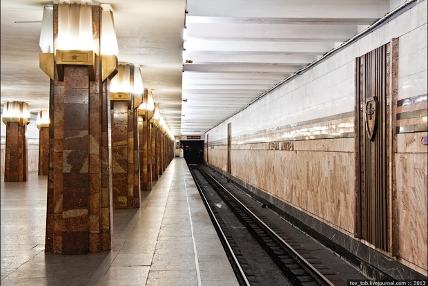 Вестибюль ст. метро «Героев Днепра» закроют до конца лета