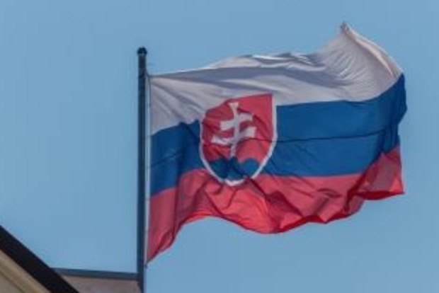 Словаччина вивозить сім'ї дипломатів з Ужгорода та Києва