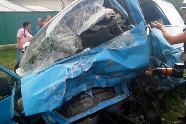 В Киевской области в ДТП погибли три человека (фото)