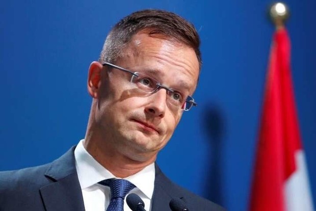 Венгрия продолжает грести против течения в угоду россии