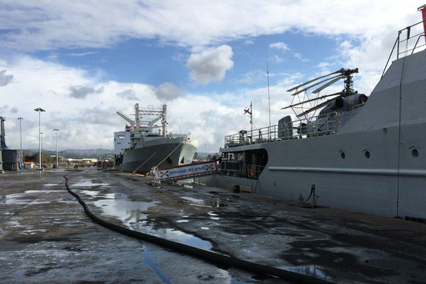 Российские военные корабли оставили сирийский порт в ожидании удара США