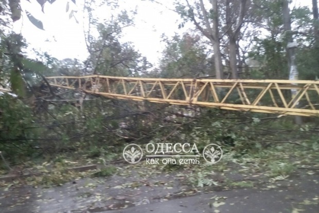 В Одессе упал второй строительный кран за сутки