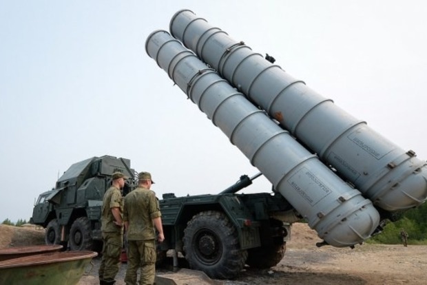 Сбивайте еще: РФ передает Сирии ракетный комплекс С-300