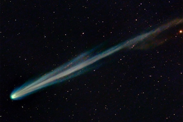 НАСА показало, как Солнце разорвало подлетевшую близко комету (видео)