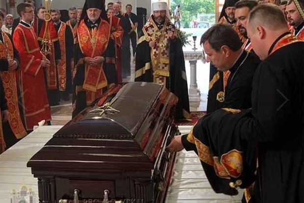 Тіло Любомира Гузара привезли до Києва для прощання і похорону