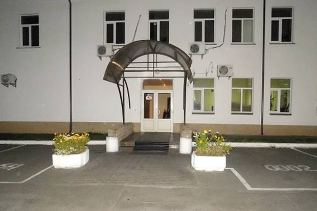 В Киеве вооруженная банда ворвалась в офис, но не смогла открыть дверь к сейфу (фото)