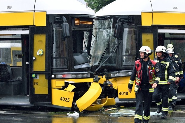 У Берліні не роз'їхалися два трамваї, постраждали 27 осіб