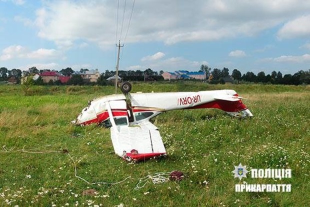 В Ивано-Франковской области рухнул частный самолет. Есть пострадавшие